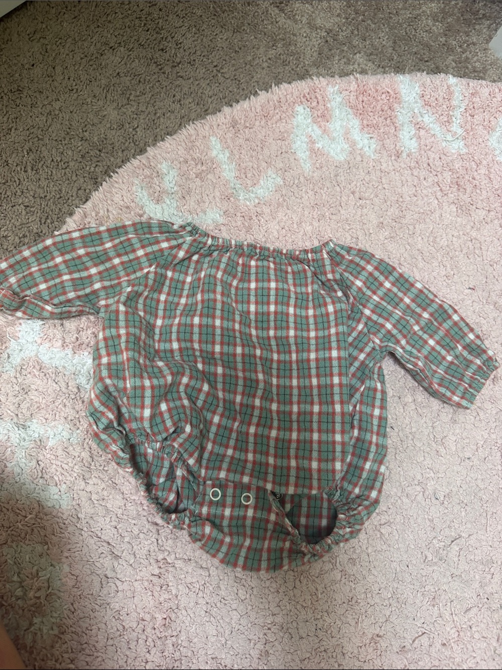 Maison Me baby Baby Plaid Off-Shoulder One-Piece Romper in Green & Red